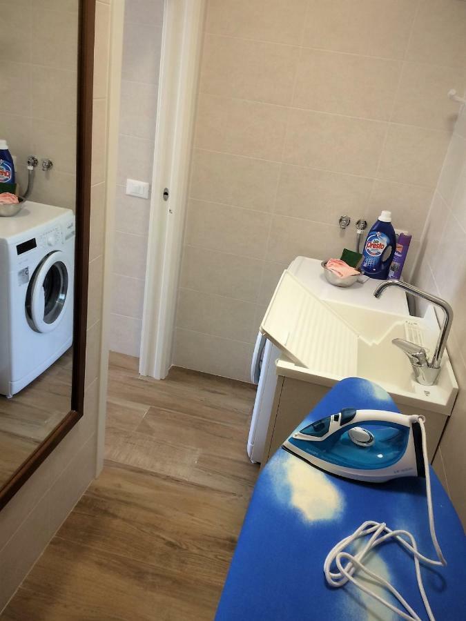 Appartamento Le Barche เมสเตร ภายนอก รูปภาพ